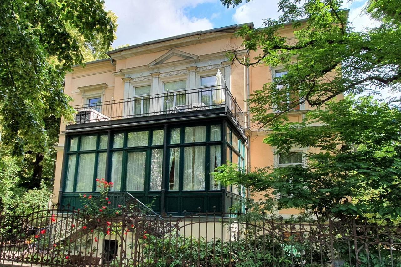Ferienwohnungen Villa Haniel Carl เดรสเดน ภายนอก รูปภาพ